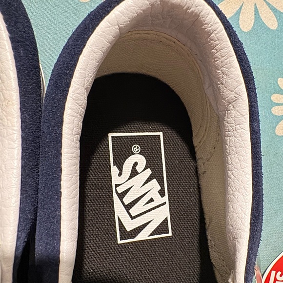 Vans Glow-In-The-Dark Classic Slip-On - Picture 9 of 12